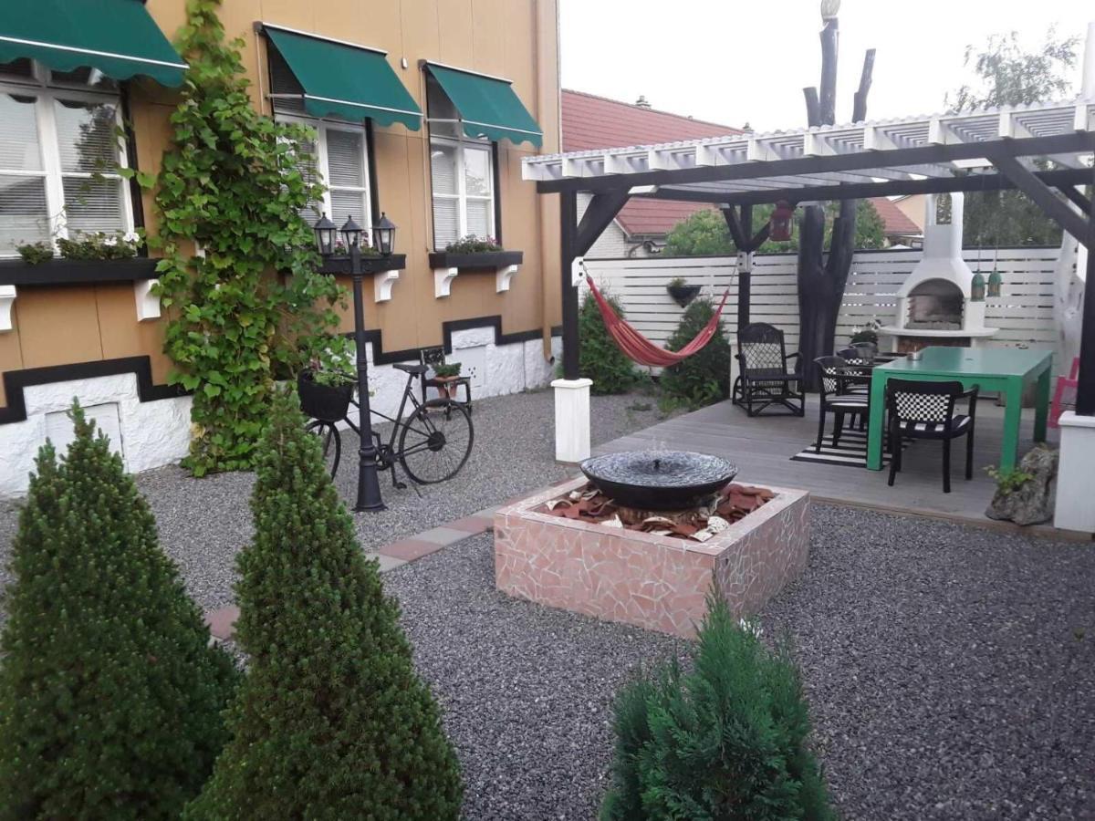 Paradlaegenhet Eskilstuna Exterior foto